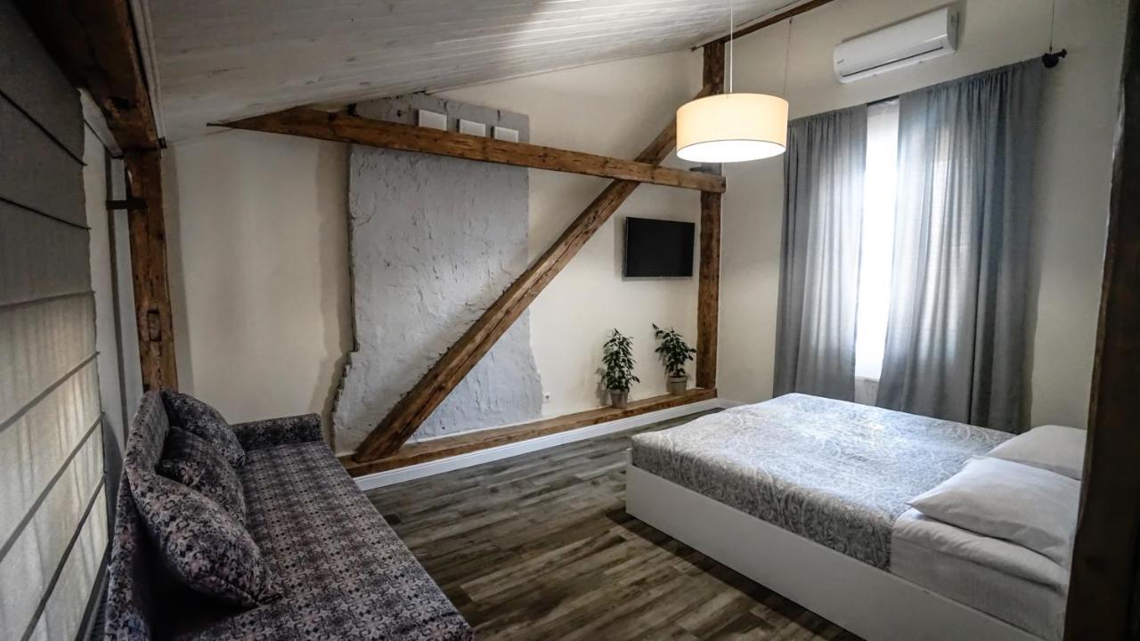 Hotel N°10 Lviv Bagian luar foto