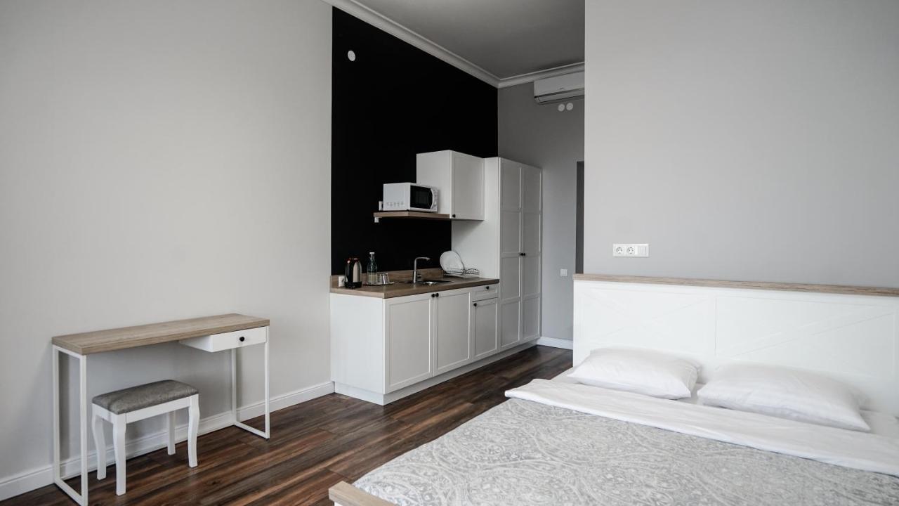 Hotel N°10 Lviv Bagian luar foto