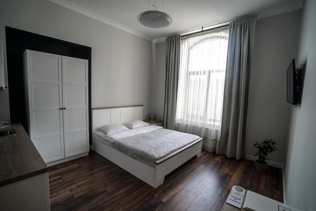 Hotel N°10 Lviv Bagian luar foto