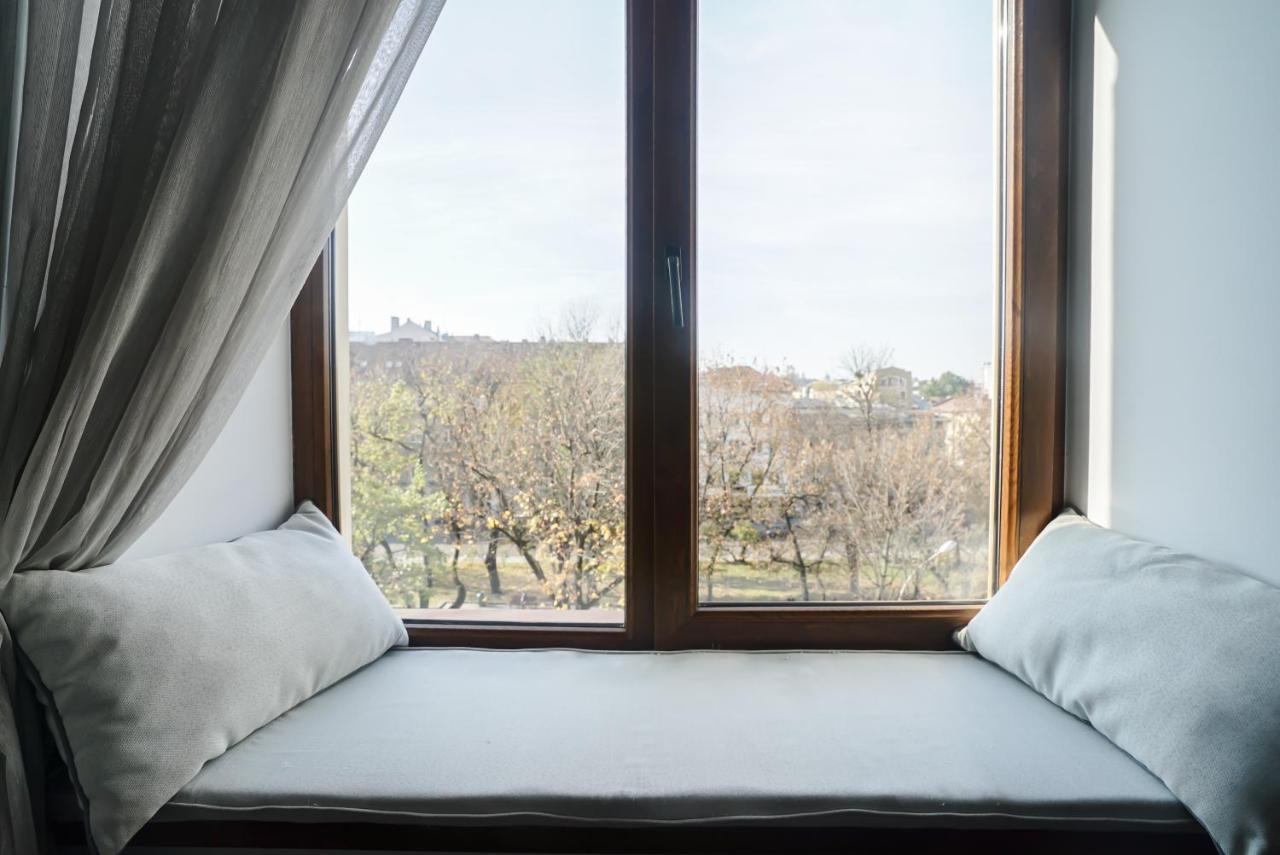Hotel N°10 Lviv Bagian luar foto